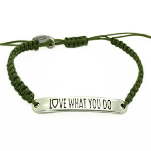 Armbandje ''love what you do'' - olive & zilver