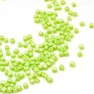 Rocailles cube apple green 4mm